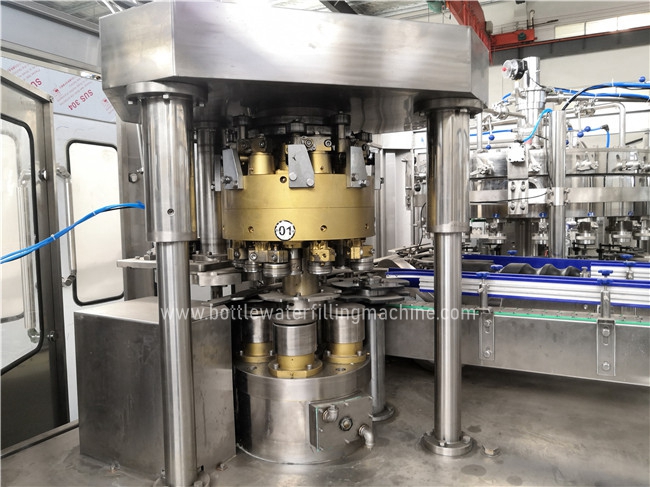 Automatyczna maszyna do napełniania napojów gazowanych ze stali nierdzewnej o pojemności 330 ml 0