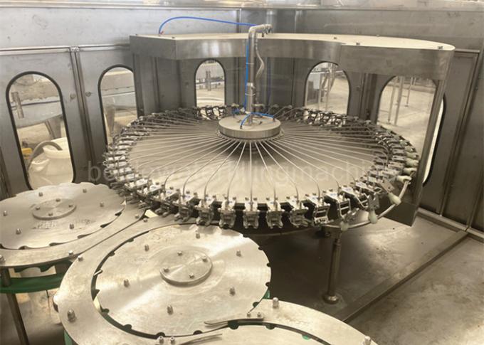 0,5L 24000BPH SS304 Maszyna do napełniania butelek wody PET z przekładnią zębatą 0