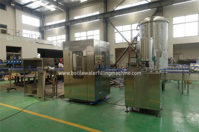 Linia produkcyjna do napełniania puszek napojowych / napojów gazowanych w małej fabryce 0